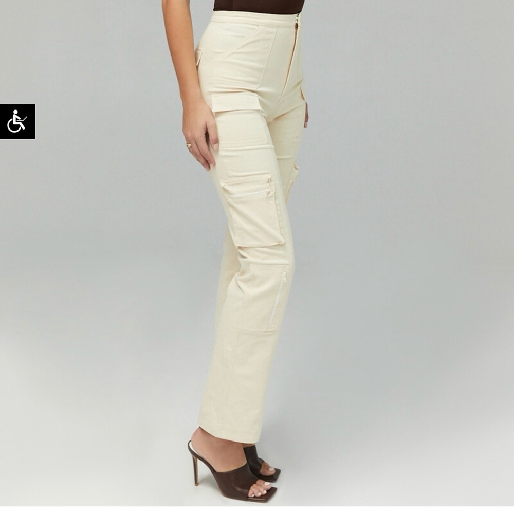Cargos - Picture 2 of 6